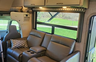 Finger Lakes RV Rentals Quantum