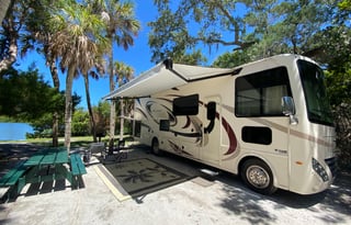 Luxury RV Camping - 2018 Thor Hurricane