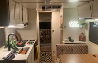 1984 Winnebago chieftain 23