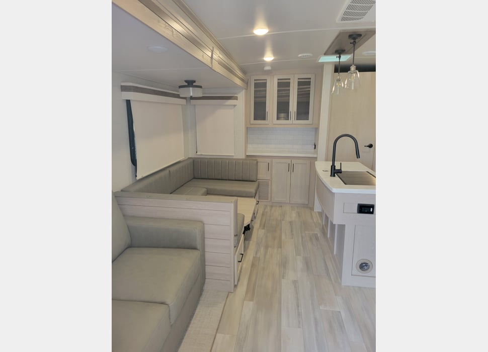 Travel Trailer rentals in Sunset