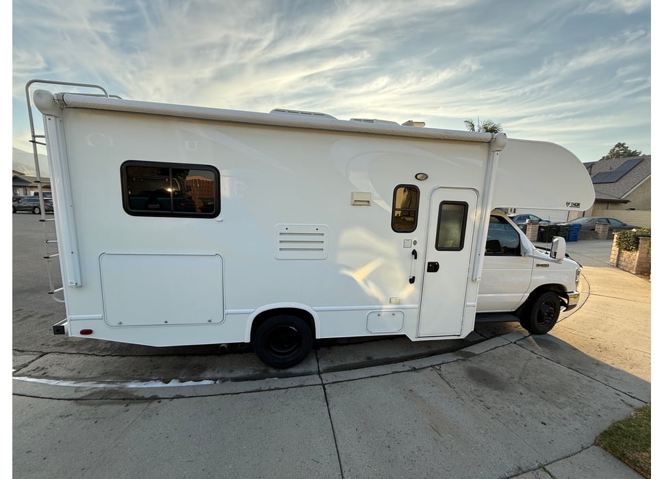 Class C Motor Home rentals in Las Vegas