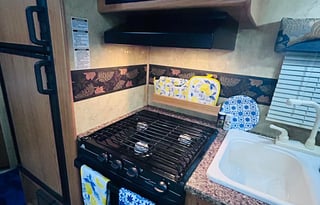 Keystone Hideout 19FLB Travel Trailer + Extras