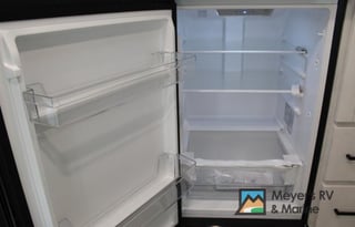 Home onWheels Harvey the RV 2024 EastTOWestEntrada