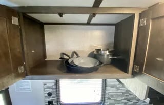 2021 Coleman 30ft Toy Hauler 5475 lbs dry weight