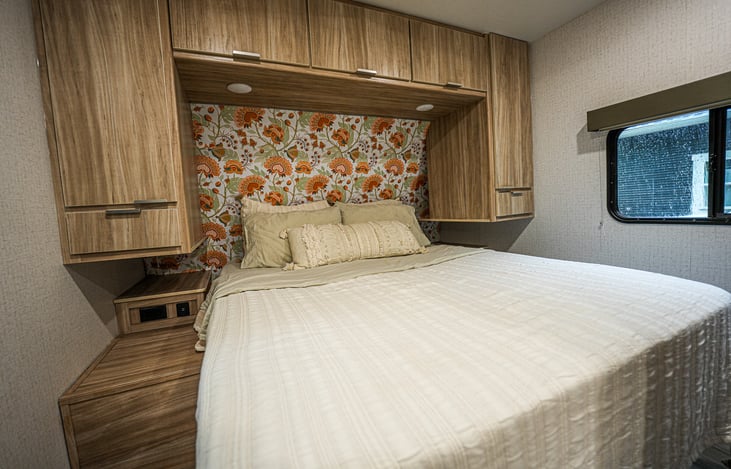 Front bedroom with locking door, & super comfy memory foam queen mattress.