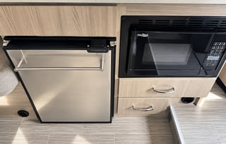 The Island Voyager Van • Sleeps 2 CB-1G