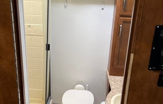 Fully Stocked Thor Ace 28 Ft Class A RV Sleeps 5