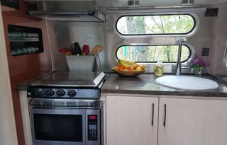 2018 Airstream International Serenity 28 ft