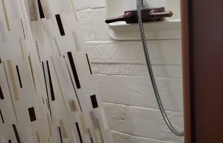 2 AC Units & 5 TVs! Satellite Dish & Dual Battery.