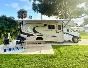 Coachmen RV Leprechaun 230FS Chevy 4500