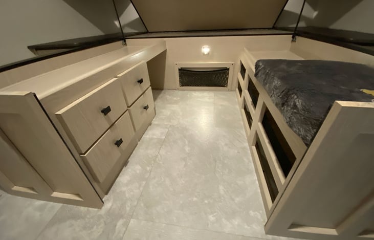 Underbed storage with drawers and shelves
