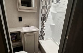 SPACIOUS FAMILY RV W/ ROOM FOR 10!