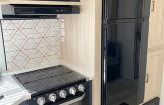 Sandy Cheeks RV Rentals Avenger  (DELIVERY ONLY)