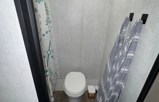 Family-Friendly Camper Easy SUV Tow Fully Stocked