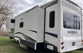 2014 Heartland Bighorn 3585RL