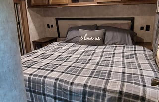 2019 Highland Ridge TWO Bath Sleeps 10