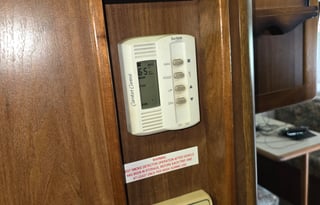 Big Booty Betty - Washer/Dryer - VERY HOT SHOWERS!