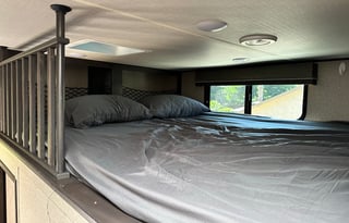 Brand New Glamping 5th Wheel- No Towing Necessary