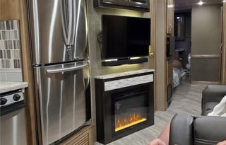 HAPPY GLAMPER RV RENTAL