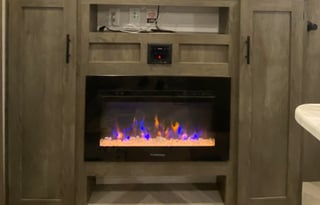 Fully Equipped Family Friendly Bunkhouse Camper