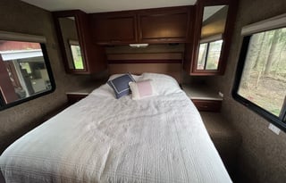 2013 Thor Motor Coach ACE 29 2