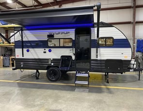 Cherokee Wolf Pup 16BHS