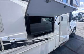 Thor Motor Coach Chateau Sprinter- low miles 18k