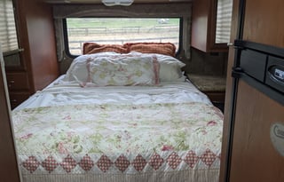 2013 Thor Motor Coach Chateau 28Z