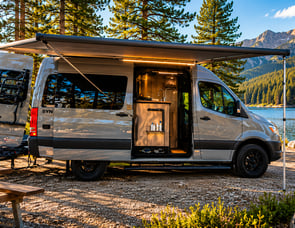 Thor Motor Coach Synergy 19P