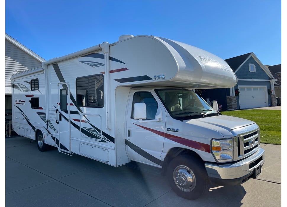 Class C Motor Home rentals in Grandville