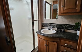 2013 Winnebago Vista 35F - FREE UNLIMITED INTERNET