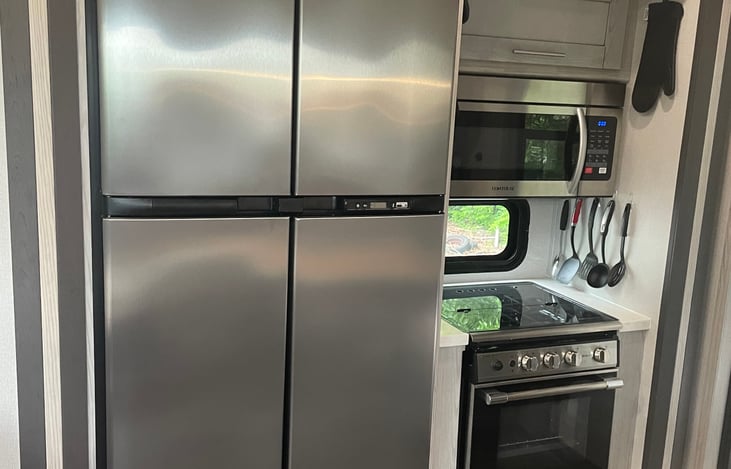 Fridge and propane oven/stove