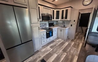 2022 Forest River Sandpiper 3330BH