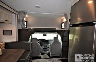 Startlink Keurig onboard. Spacious & Cozy Sleep 6