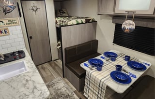 2023 Coleman 17B Easy tow Pet Friendly