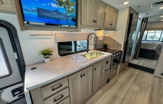 S-13 Luxury Medium Class C - Sunseeker 3010