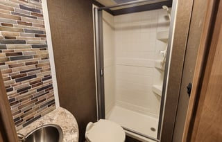 2019 Thor Chateau 22B - Compact Luxury Motor Coach
