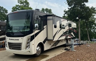2022 Thor Motor Coach Hurricane 34J