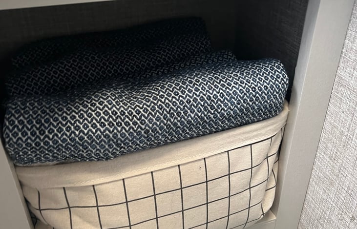 Beautiful and durable organic cotton Turkish towels. Professionally laundered between guests. Soft and fast drying!