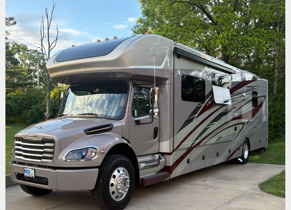 Class C Motor Home rentals in LIBERTY TWP