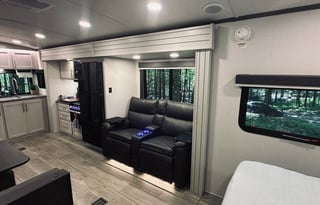 Captain Dave's Smoky Mountain Retreat (Delivery)
