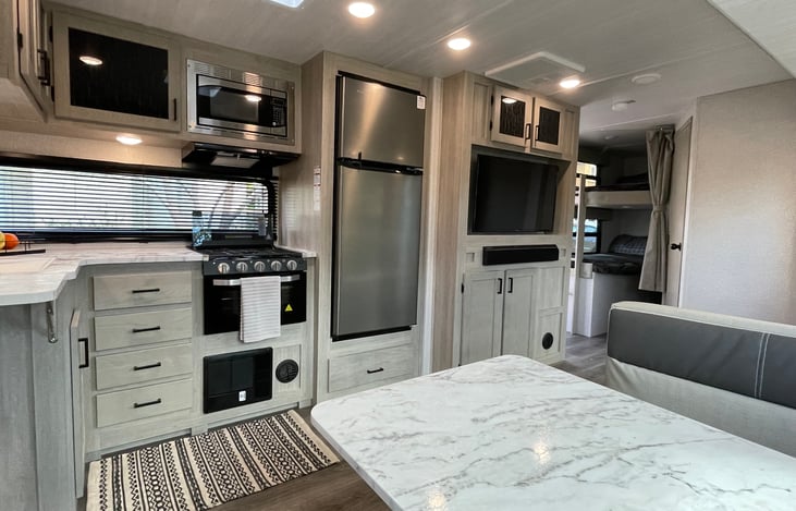 Kitchen and entertainment