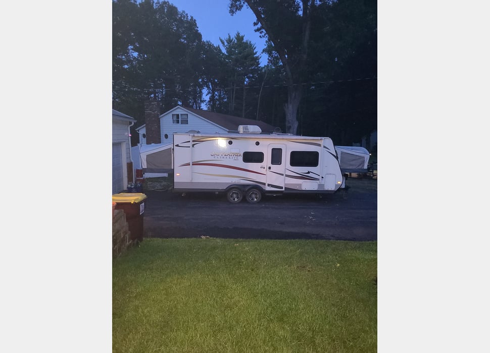 Travel Trailer rentals in Saratoga Spring