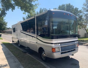 Fleetwood RV Bounder 34G