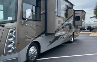 2021 Thor Motor Coach Challenger 37DS