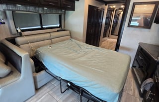 Hit The Road In This Family Friendly Berkshire XL