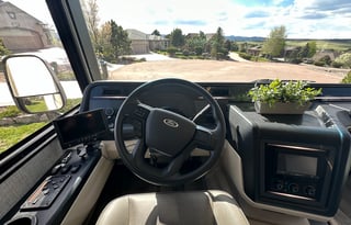 Modern Farmhouse Bunkhouse Motorhome 2022 Alante