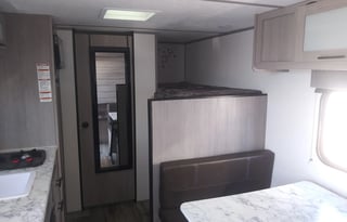 2024 Dutchmen RV Coleman Lantern LT Series 17b