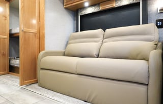 Beautiful luxury RV is Kid and Pet friendly!