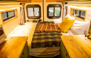 Serenity - Your Cozy Home on Wheels